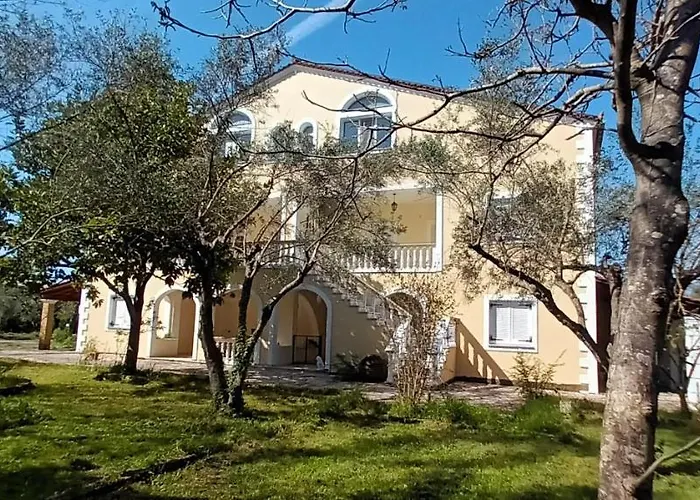 Antonios Olive Garden Acharavi Kerkyra